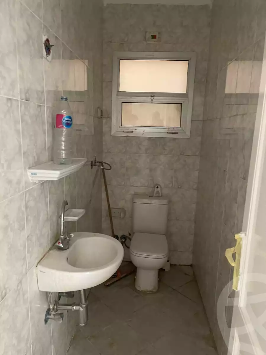 https://aqarmap.com.eg/ar/listing/4704701-for-sale-cairo-new-cairo-lrhb-city-phase-6-ibn-al-hazm-st