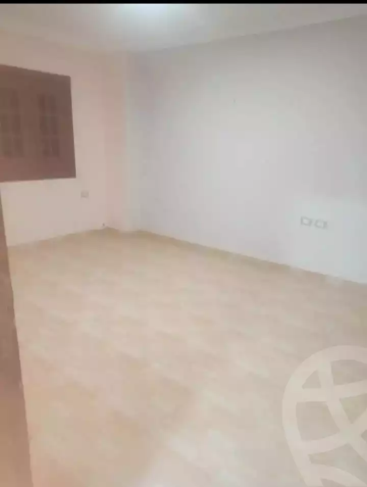 https://aqarmap.com.eg/en/listing/4742018-for-rent-cairo-mokattam-shareaa-9