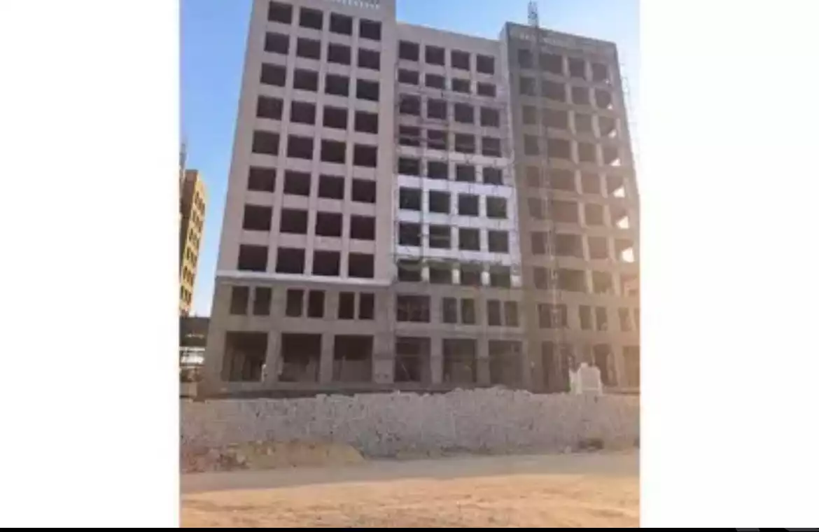 https://aqarmap.com.eg/ar/listing/4766016-for-sale-cairo-el-sheikh-zayed-city-compounds-mwl-205-rkn-blm