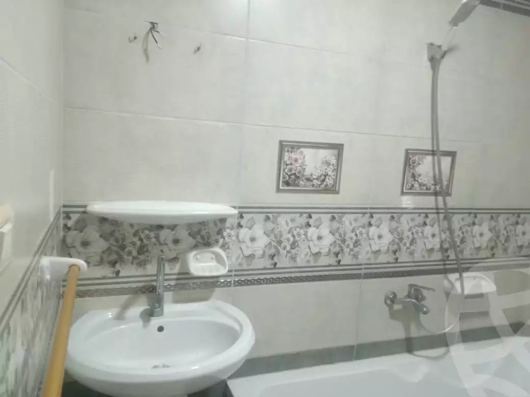 https://aqarmap.com.eg/ar/listing/4766569-for-sale-alexandria-el-seyouf-mostafa-kamel-st