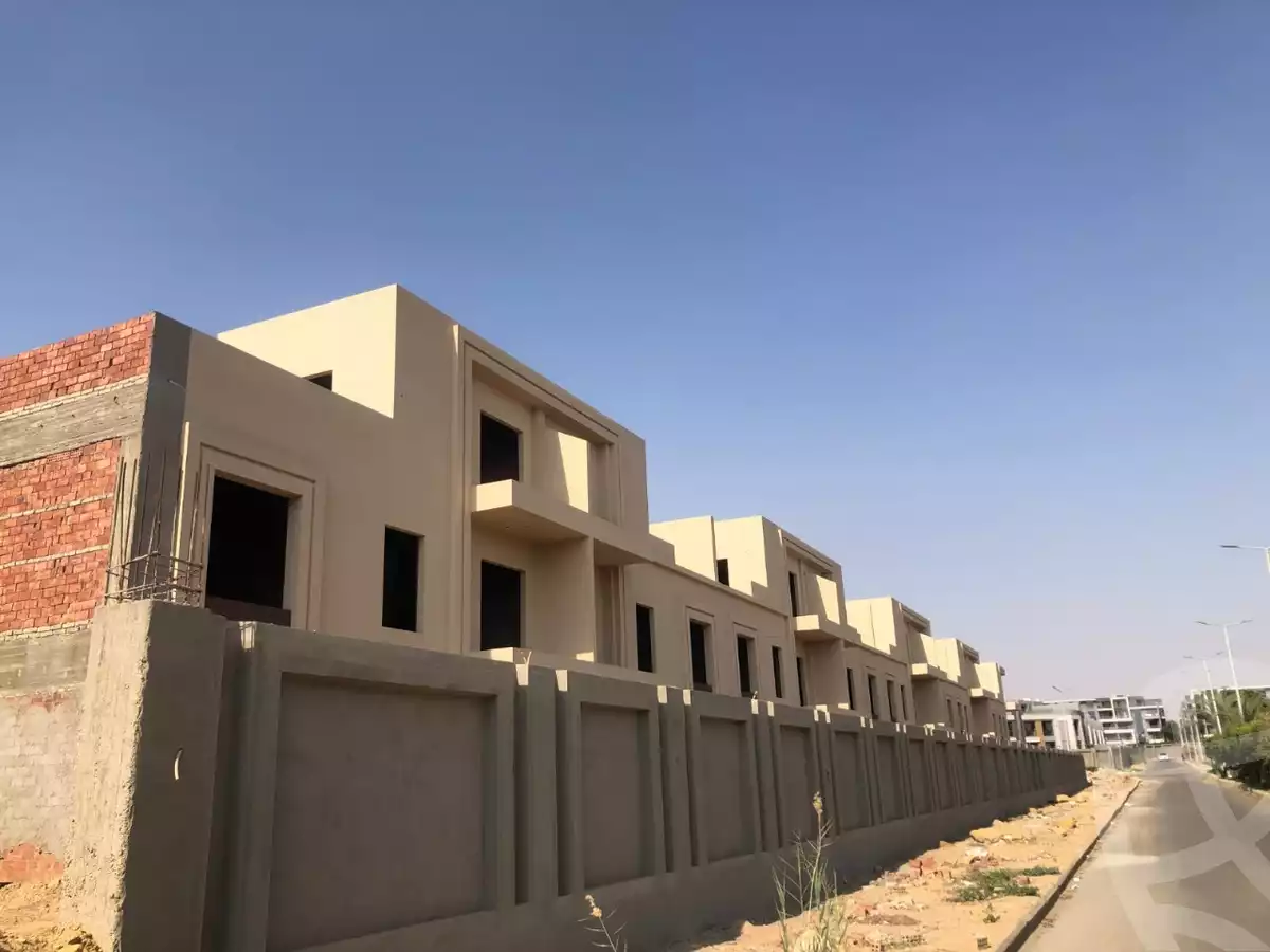 https://aqarmap.com.eg/en/listing/4785954-for-sale-cairo-el-shorouk-compounds