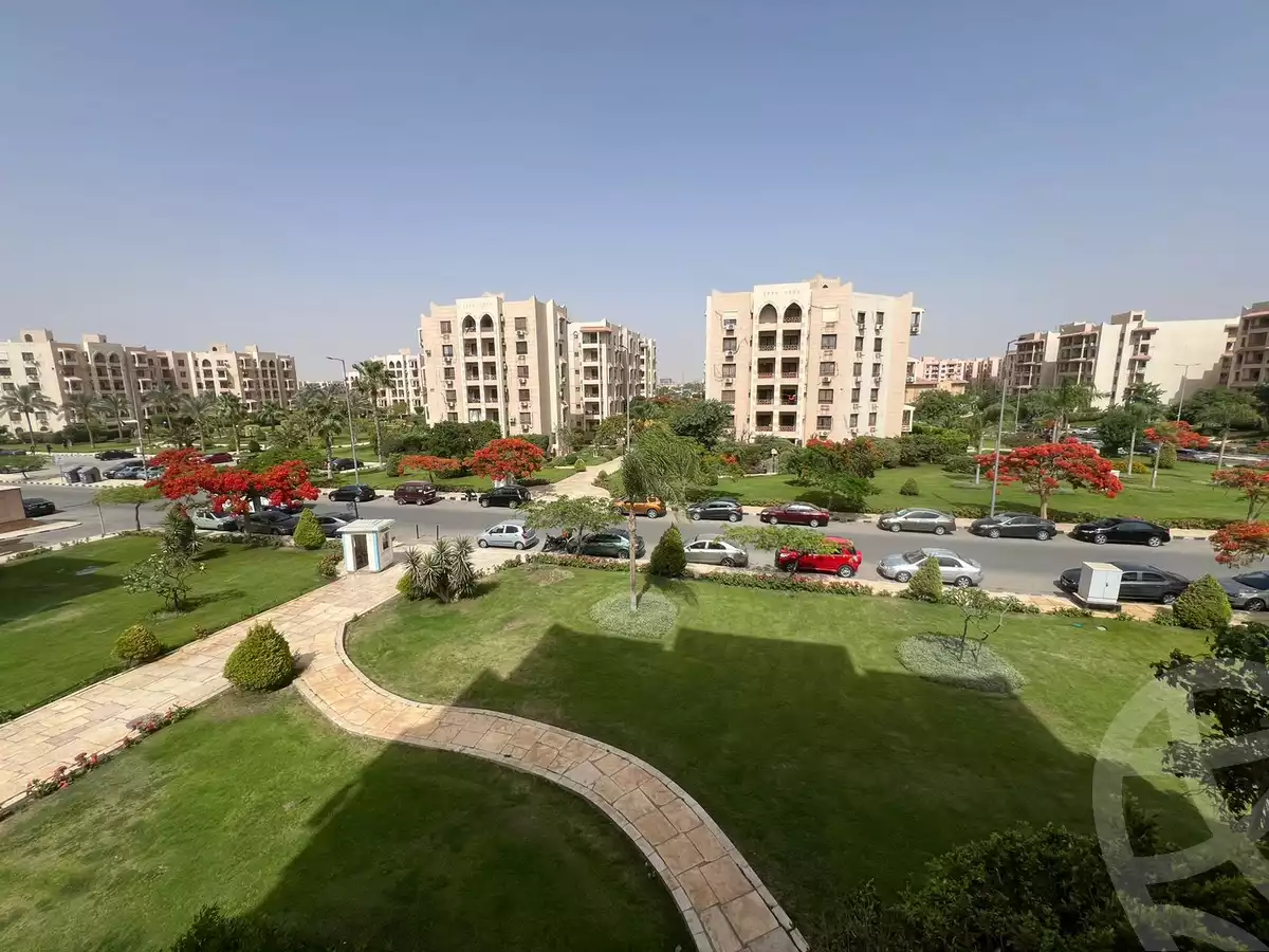 https://aqarmap.com.eg/en/listing/4791190-for-sale-cairo-new-cairo-lrhb-city-phase-5-ibn-al-nafees-st