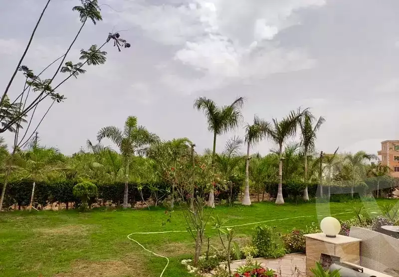 https://aqarmap.com.eg/ar/listing/4817381-for-sale-cairo-el-sheikh-zayed-city-alex-cairo-desert-road-mdyn-sfnks-ljdyd-stella-di-mare-farms