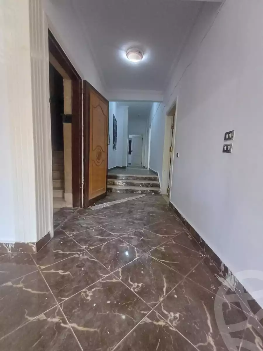 https://aqarmap.com.eg/ar/listing/4828708-for-rent-cairo-mokattam-manteqt-ganob-s