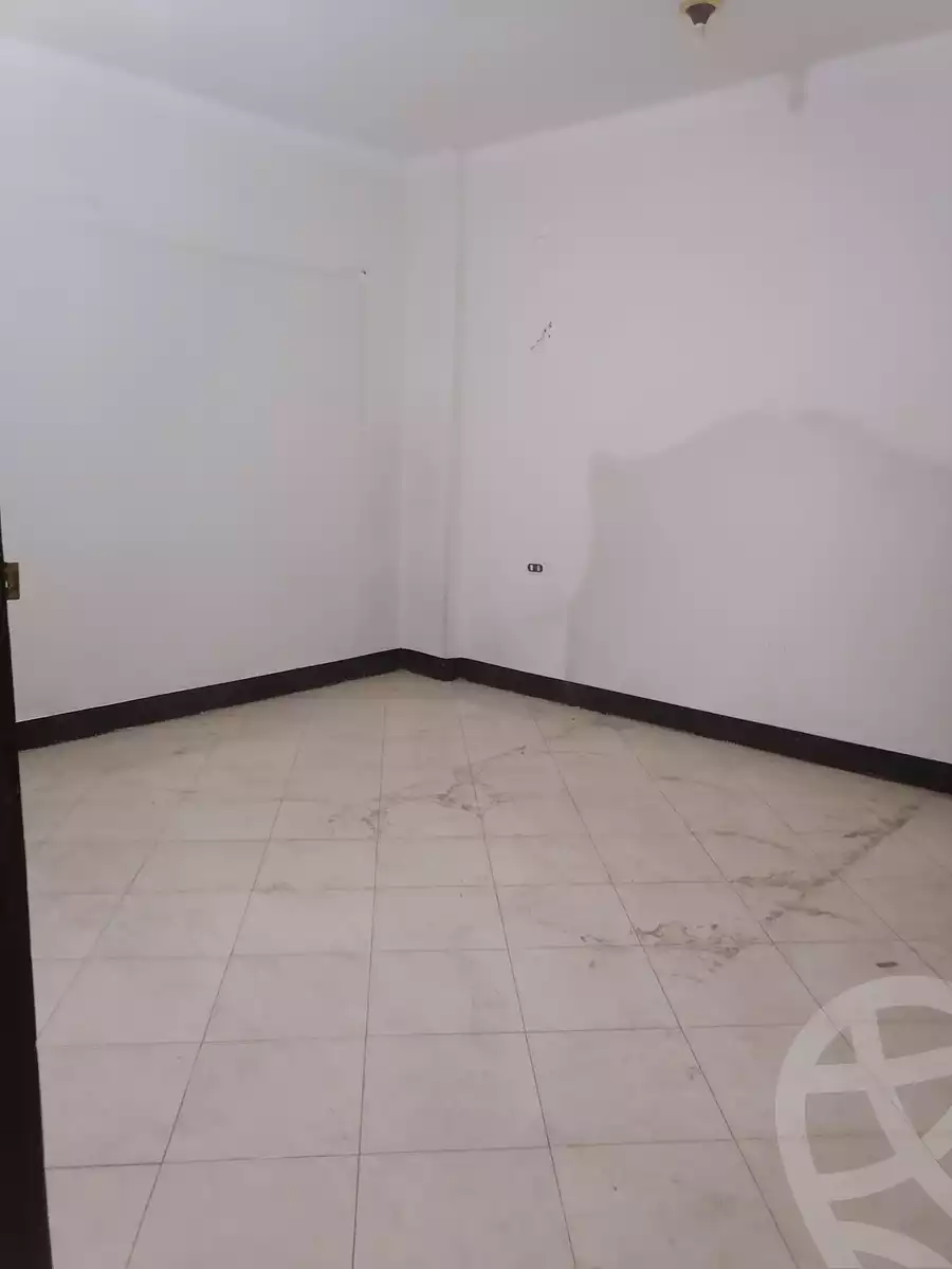 https://aqarmap.com.eg/ar/listing/4853008-for-rent-sohag-mntq-fr-y-bswhj