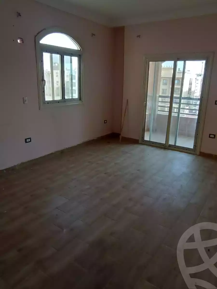 https://aqarmap.com.eg/en/listing/4868072-for-rent-cairo-new-cairo-south-investors-mohammed-nagib-axis-st