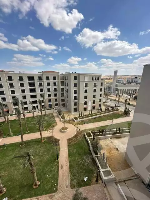 https://aqarmap.com.eg/ar/listing/5507480-for-sale-cairo-el-sheikh-zayed-city-compounds-kmbwnd-fyldj-wyst-dr-llttwyr