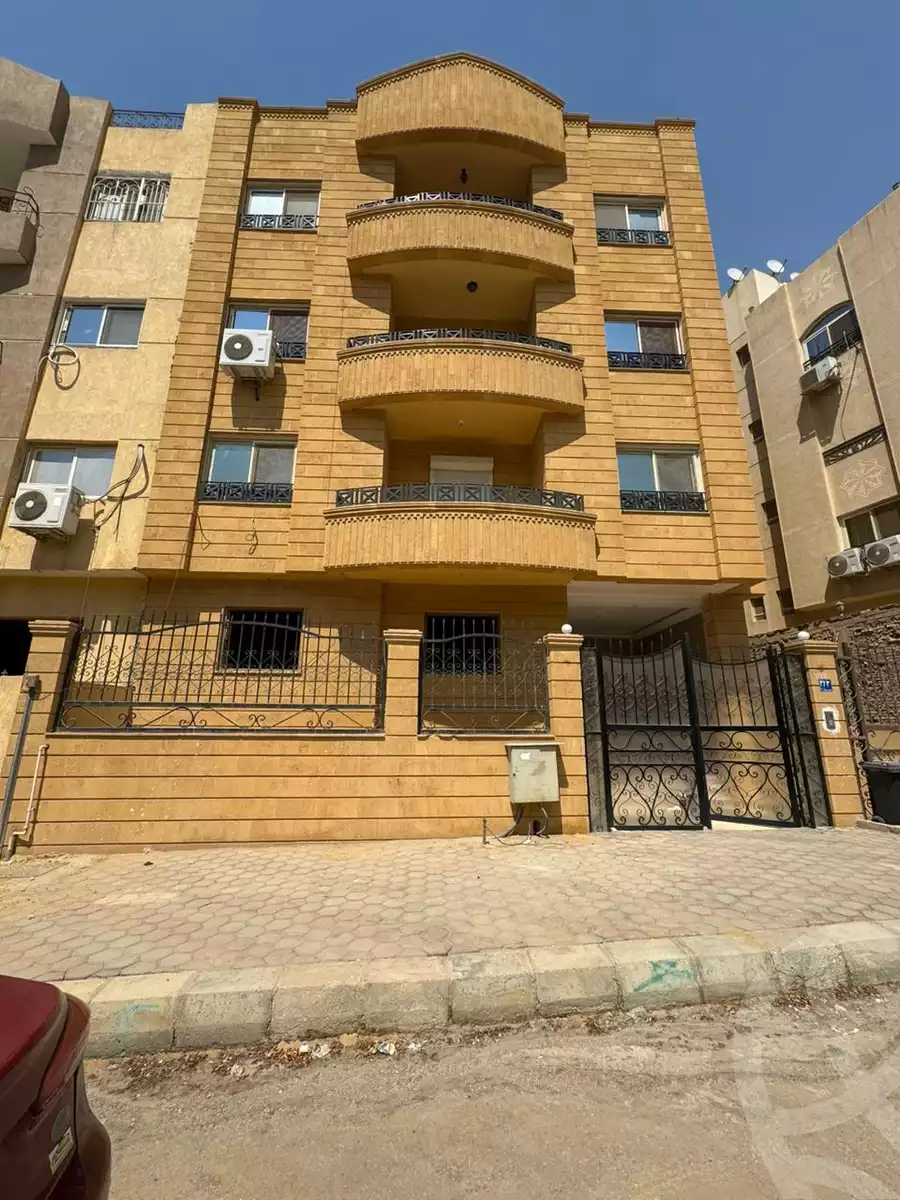 https://aqarmap.com.eg/ar/listing/4908171-for-sale-cairo-new-cairo-south-investors-zizinia-st