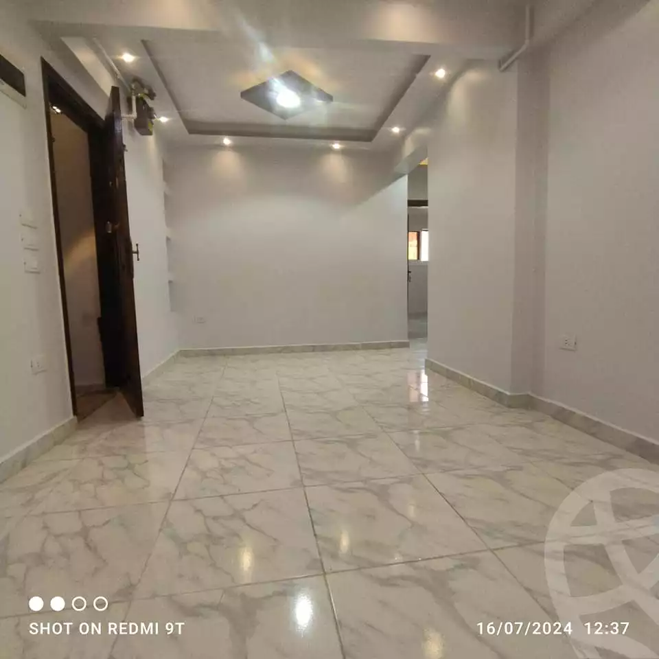 https://aqarmap.com.eg/ar/listing/4922686-for-sale-alexandria-new-miami-eskot