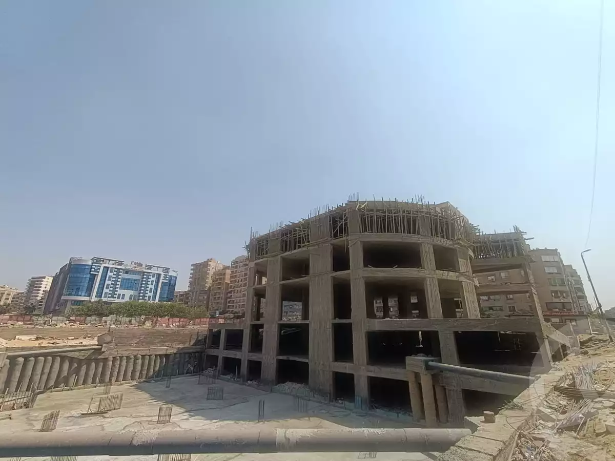 https://aqarmap.com.eg/ar/listing/4953645-for-sale-cairo-nasr-city-compounds-arab-home-mall-benayat