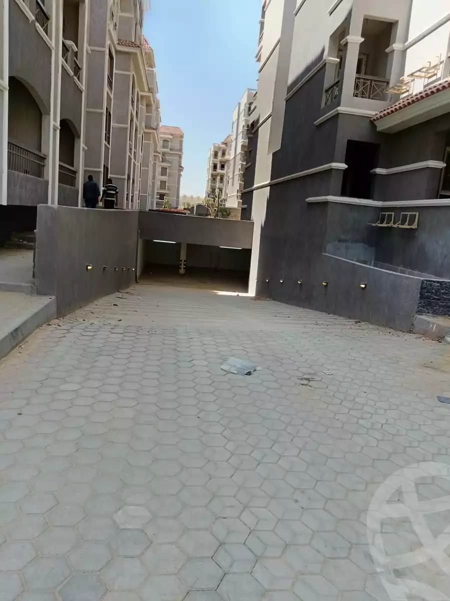 https://aqarmap.com.eg/en/listing/4960330-for-sale-cairo-new-cairo-compounds-garden-heights-compound