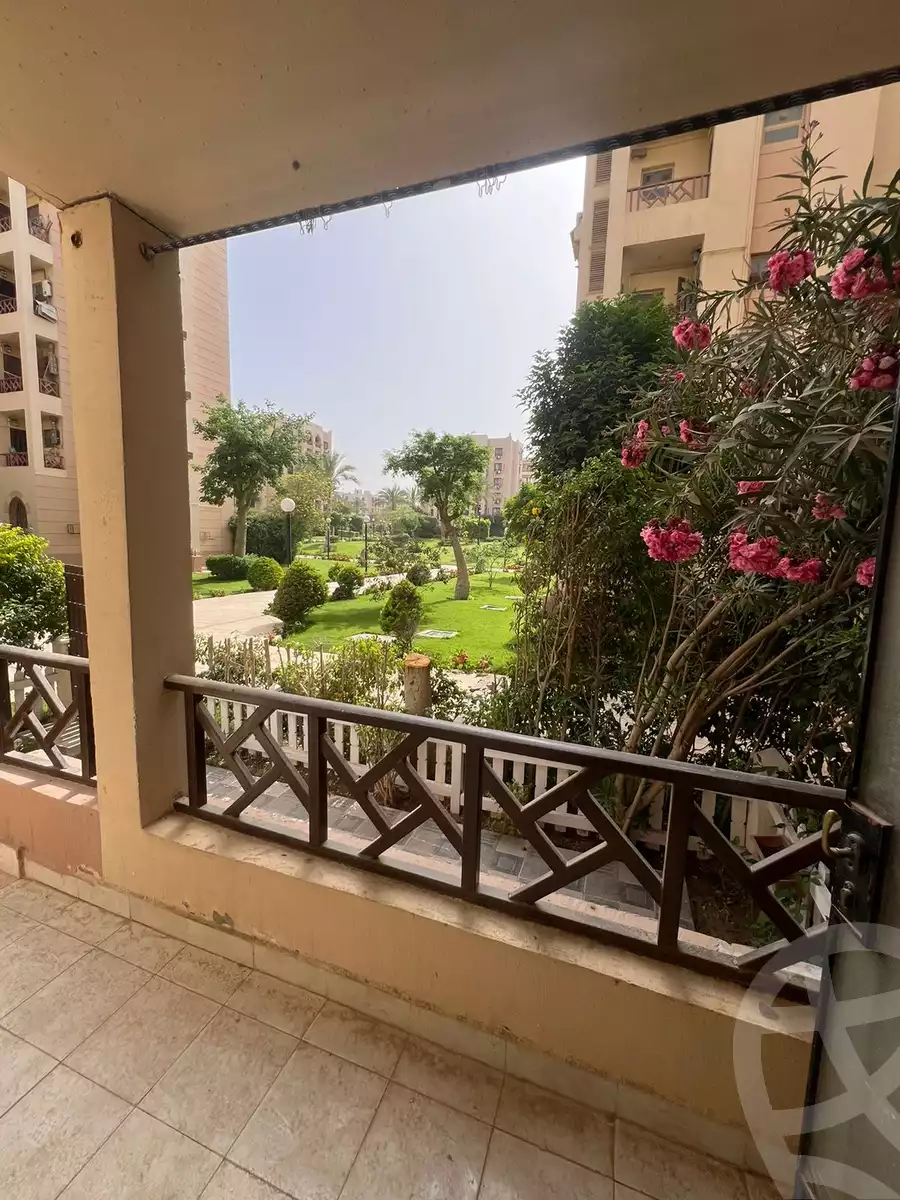 https://aqarmap.com.eg/ar/listing/4964161-for-sale-cairo-new-cairo-lrhb-city-phase-5-talaat-mostafa-st