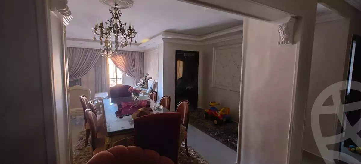 https://aqarmap.com.eg/ar/listing/5107138-for-sale-cairo-el-sheikh-zayed-city-compounds-el-khamayel