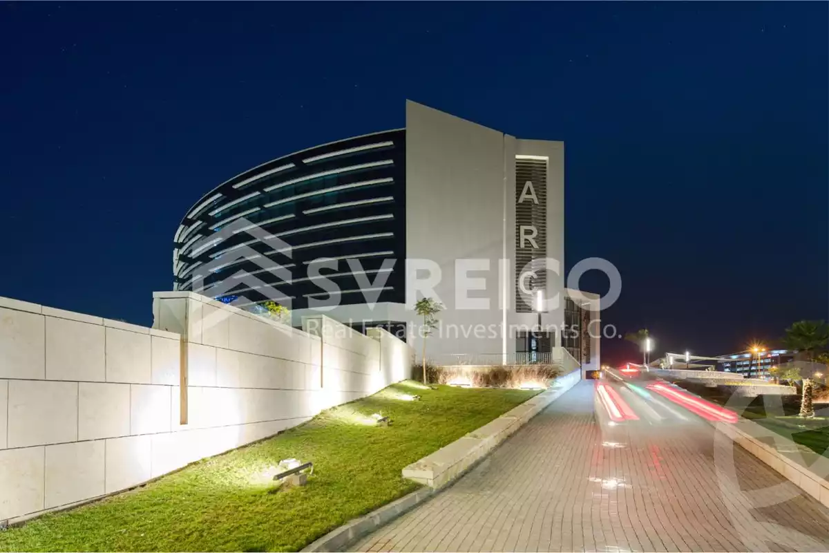 https://aqarmap.com.eg/en/listing/4992928-for-sale-cairo-el-sheikh-zayed-city-alex-cairo-desert-road-smart-village-y-r-sy-byzns-brk-sfrykw-llstthmr-l-qry