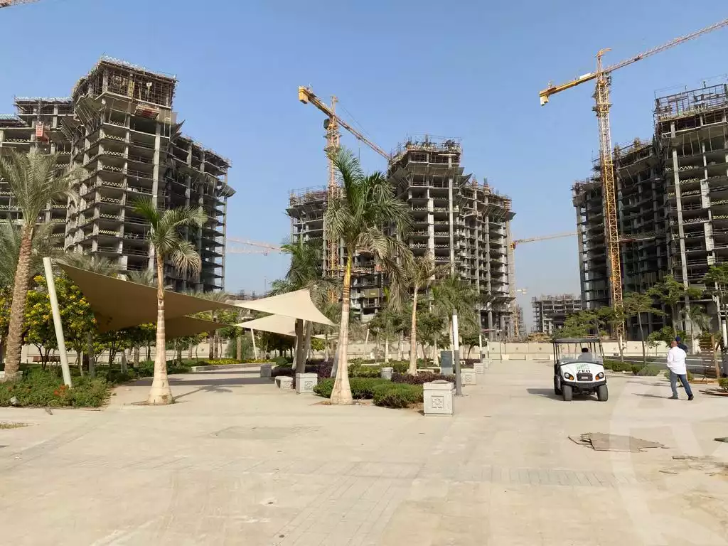 https://aqarmap.com.eg/en/listing/5014397-for-sale-cairo-el-sheikh-zayed-city-compounds-zyd-wr-llttwyr-z-tower