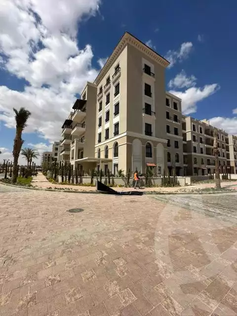 https://aqarmap.com.eg/en/listing/5021642-for-sale-cairo-el-sheikh-zayed-city-compounds-kmbwnd-fyldj-wyst-dr-llttwyr