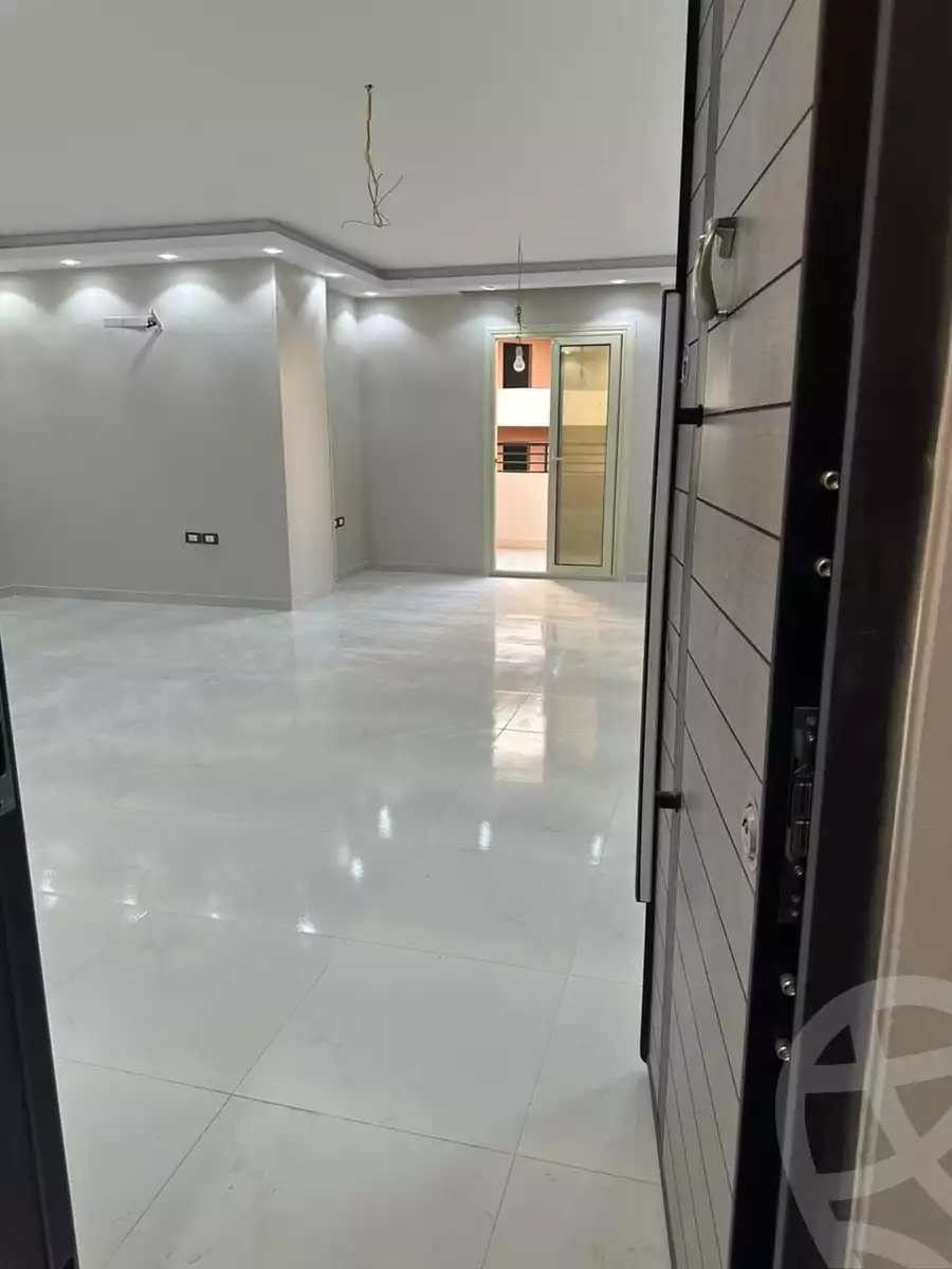 https://aqarmap.com.eg/en/listing/5035562-for-rent-cairo-mokattam-compounds-kmbwnd-jwldn-jyts