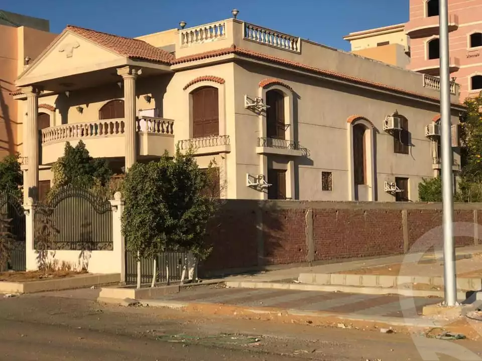 https://aqarmap.com.eg/ar/listing/5036418-for-sale-cairo-el-shorouk-lhy-lthny-shrq-neighborhood-1