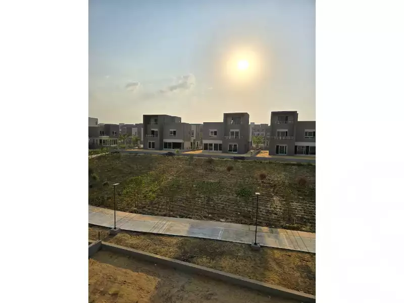 https://aqarmap.com.eg/en/listing/5053715-for-sale-cairo-el-sheikh-zayed-city-compounds-etapa