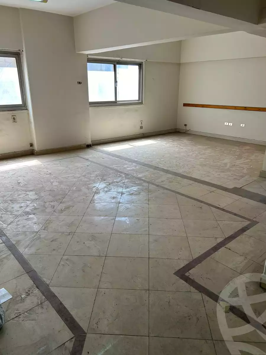https://aqarmap.com.eg/en/listing/6279299-for-rent-cairo-downtown-bab-el-loaa-noubar-st