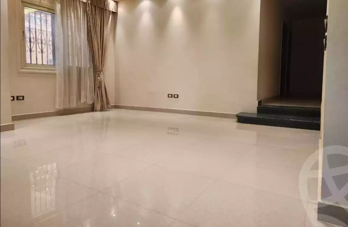 https://aqarmap.com.eg/en/listing/5072611-for-sale-cairo-mokattam-lhdb-l-ly