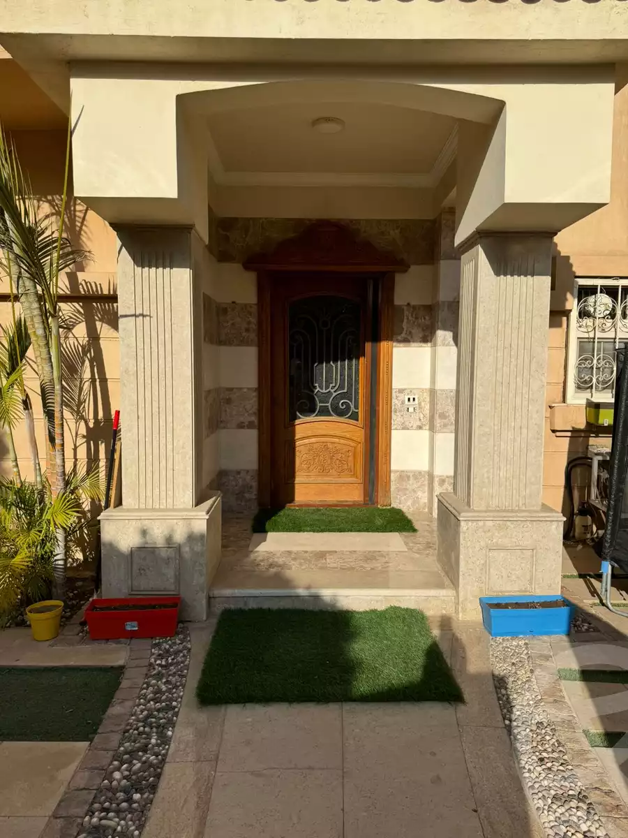 https://aqarmap.com.eg/en/listing/5811013-for-sale-cairo-new-cairo-compounds-grand-residence-al-ahly-sabbour