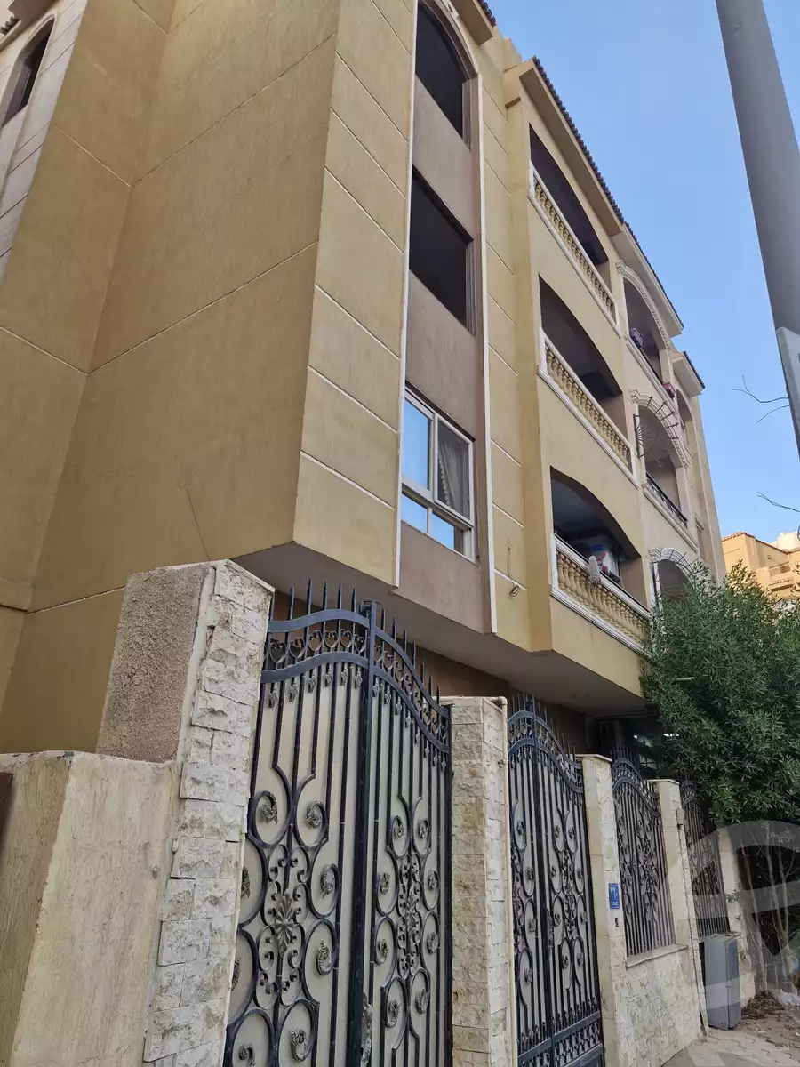 https://aqarmap.com.eg/ar/listing/5731981-for-sale-cairo-new-cairo-south-investors-al-gezira-st