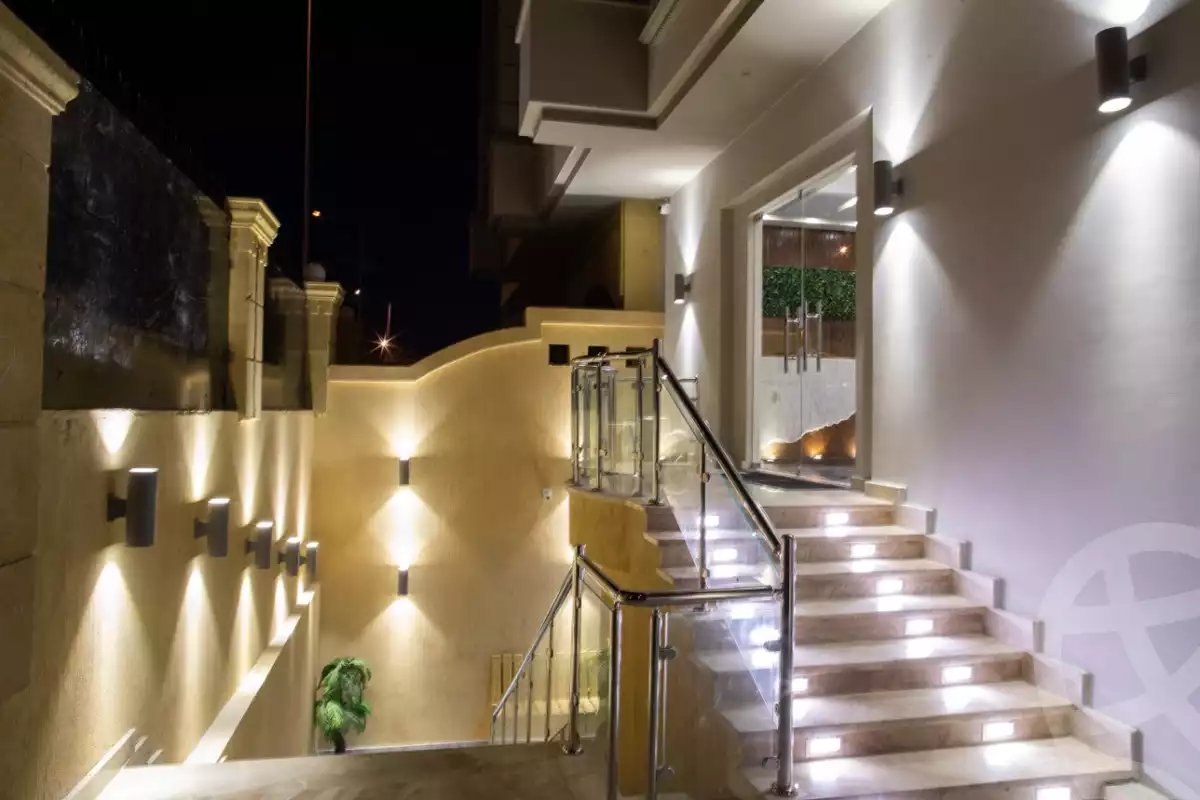 https://aqarmap.com.eg/en/listing/5638330-for-sale-cairo-6th-of-october-featured-neighborhood-sixth-touristic-village-al-wageh-street