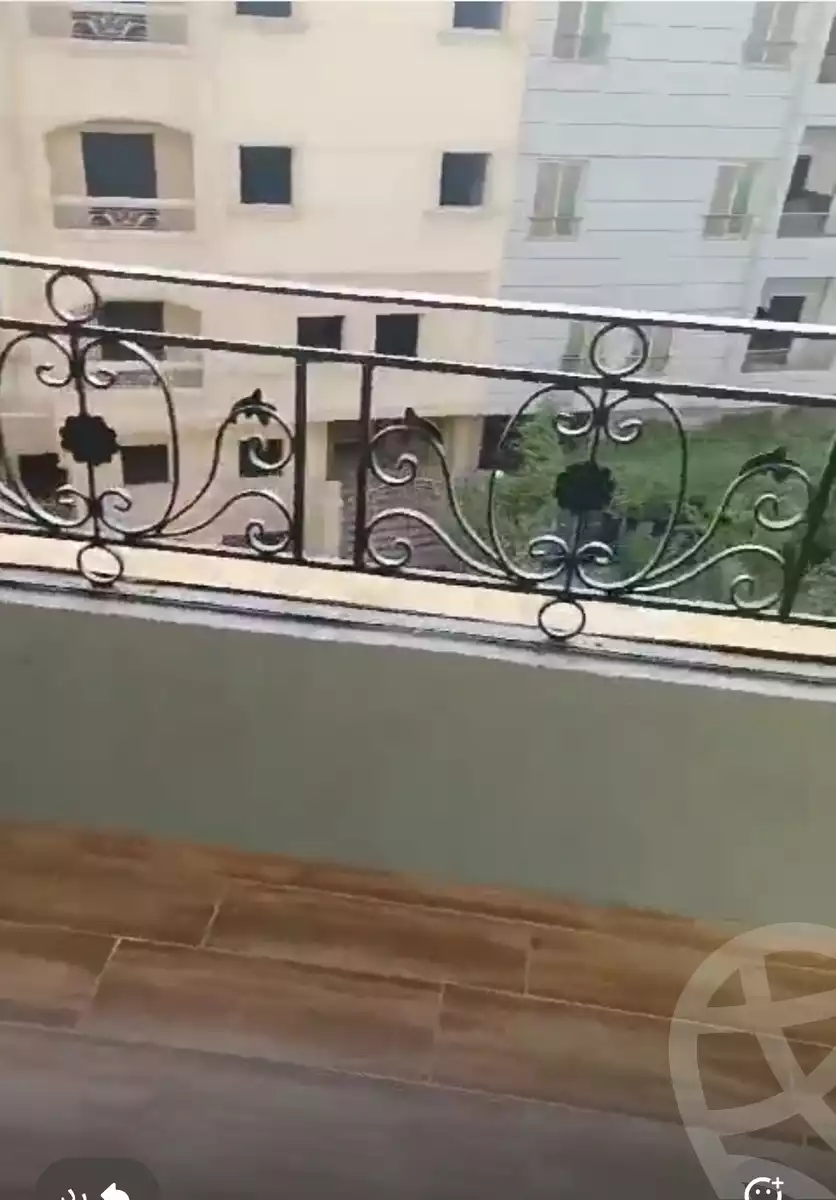 https://aqarmap.com.eg/en/listing/5821149-for-sale-cairo-new-cairo-compounds-jrdyny-hyts-3