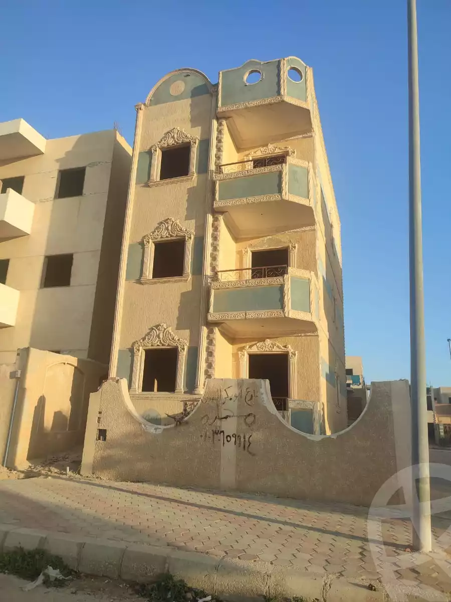 https://aqarmap.com.eg/ar/listing/5191741-for-sale-cairo-6th-of-october-hadaeq-october-ebni-betak-7-mohammed-hamdan-st
