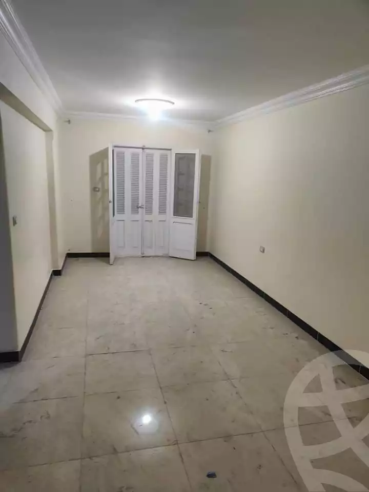 https://aqarmap.com.eg/en/listing/5197004-for-rent-alexandria-new-miami-mostafa-kamel-sttt