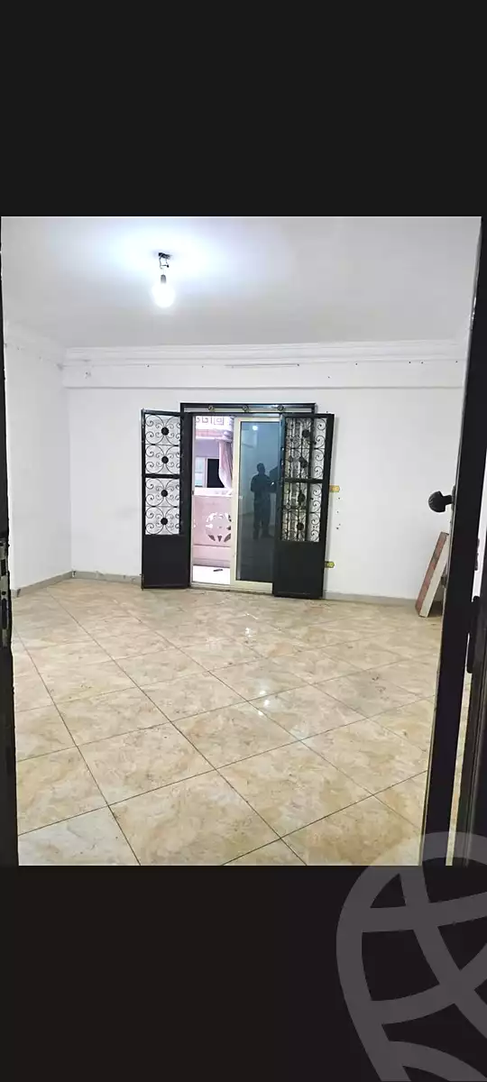 https://aqarmap.com.eg/ar/listing/5198958-for-rent-alexandria-miami
