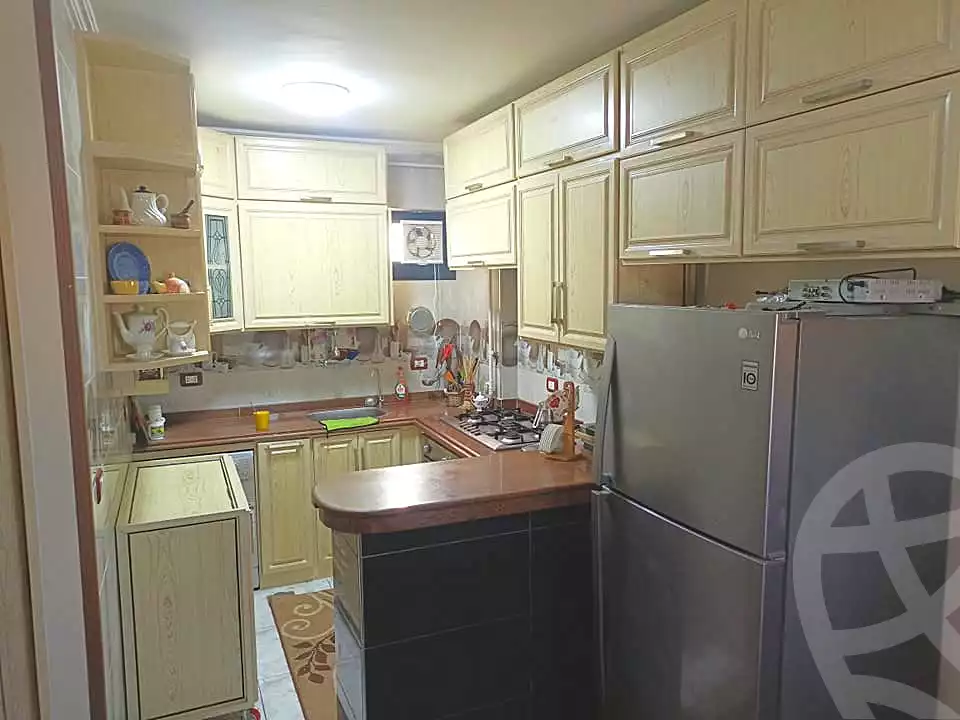 https://aqarmap.com.eg/ar/listing/5203417-for-sale-alexandria-el-asafra-shr-45