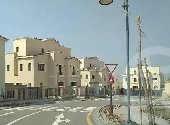 https://aqarmap.com.eg/en/listing/5210691-for-sale-cairo-mokattam-compounds-uptown-cairo