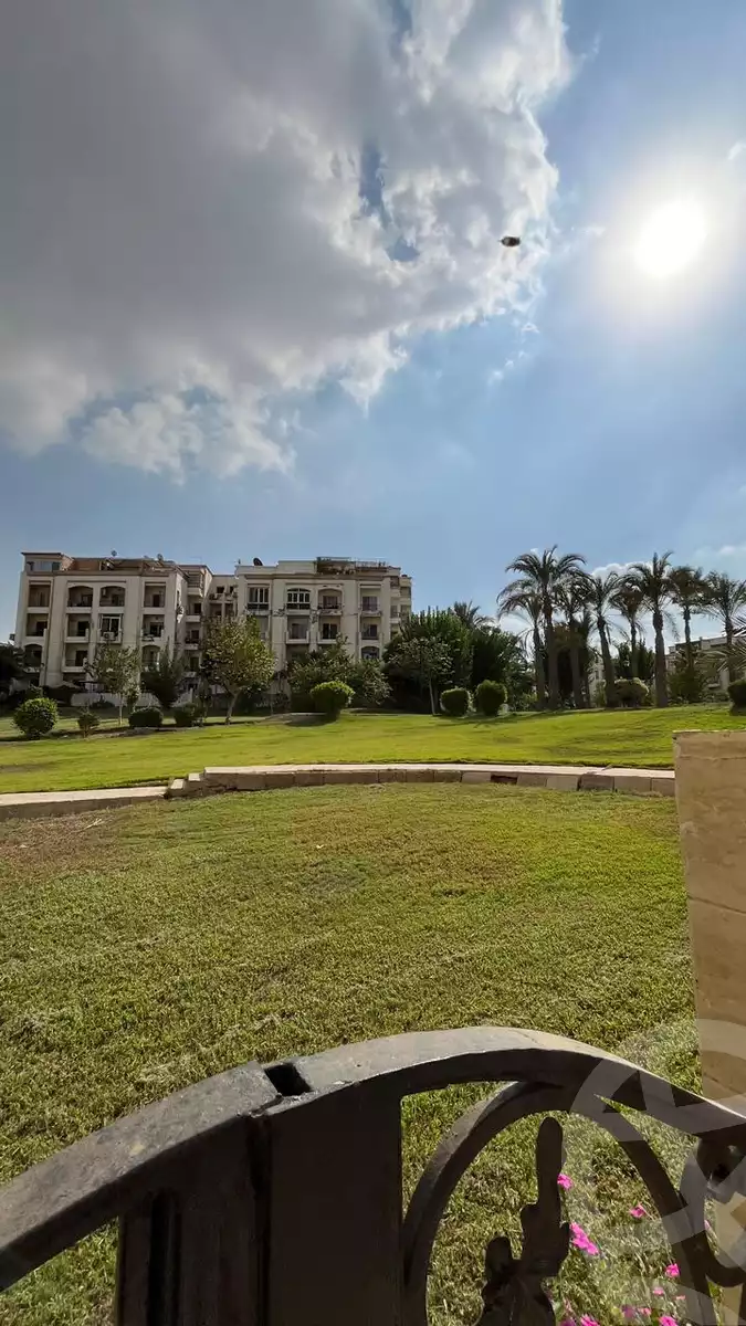 https://aqarmap.com.eg/en/listing/5214222-for-sale-cairo-el-sheikh-zayed-city-compounds-hadayek-el-mohandiseen
