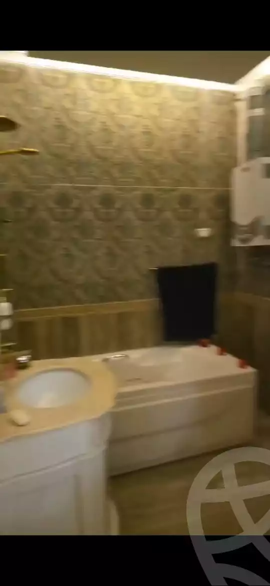 https://aqarmap.com.eg/en/listing/5218005-for-sale-cairo-new-cairo-lrhb-city-phase-5-talaat-mostafa-st