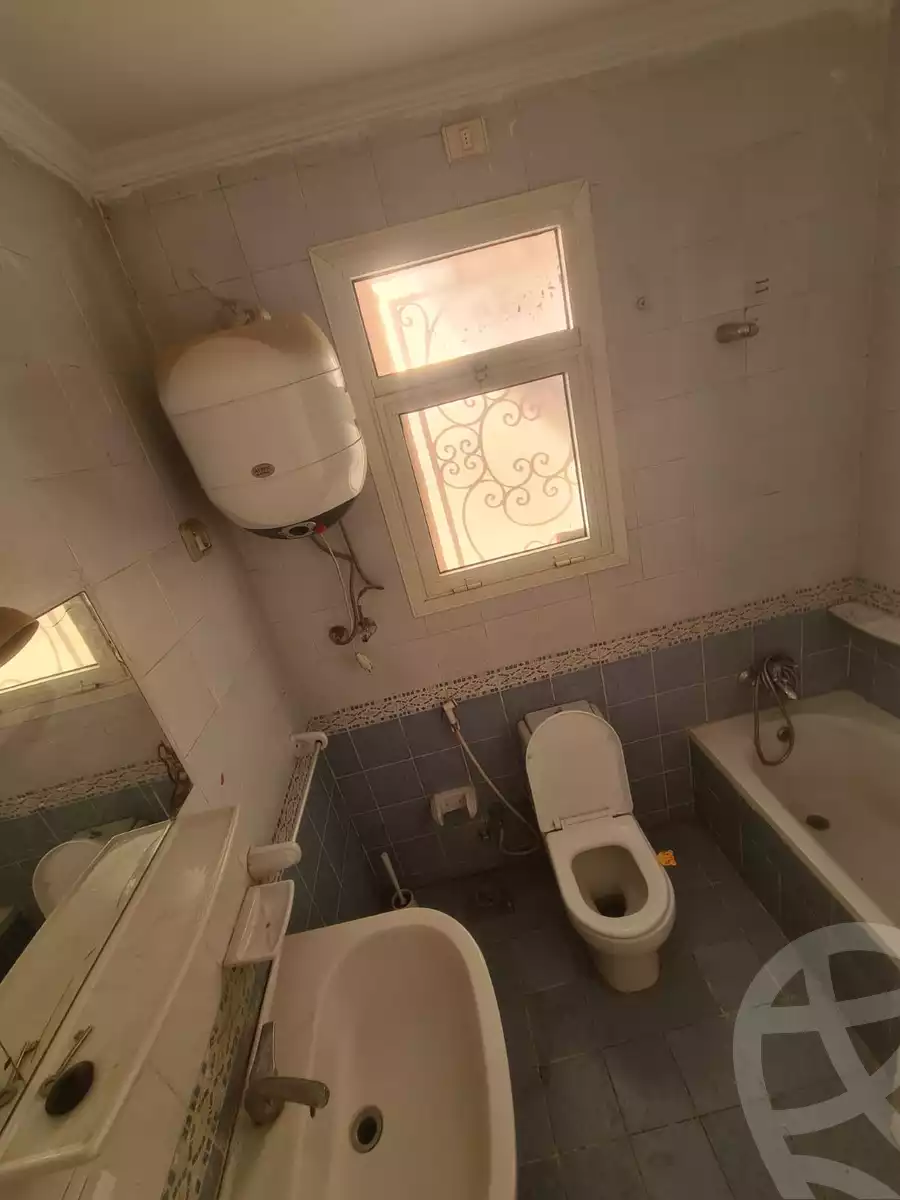 https://aqarmap.com.eg/en/listing/5221479-for-sale-cairo-new-cairo-lrhb-city-phase-4-saad-zaghloul-st