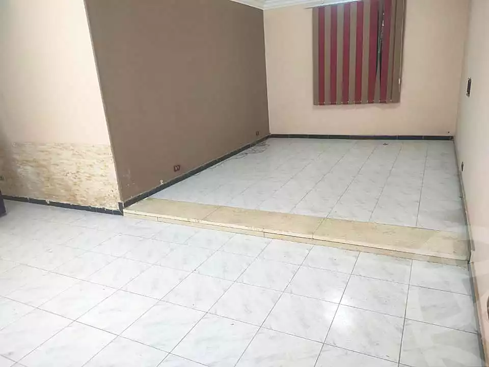https://aqarmap.com.eg/ar/listing/5229674-for-rent-cairo-mokattam-lhdb-l-ly-shareaa-9