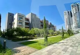 https://aqarmap.com.eg/ar/listing/5227659-for-sale-cairo-6th-of-october-compounds-mall-of-arabia-marakez