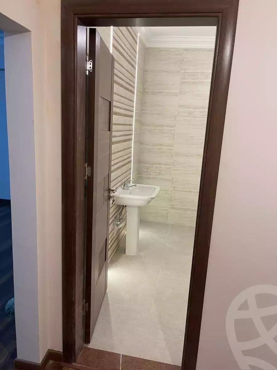 https://aqarmap.com.eg/ar/listing/5251313-for-rent-cairo-new-cairo-ganob-el-akadamiya-south-academy-d-hassan-ibn-thabet-st