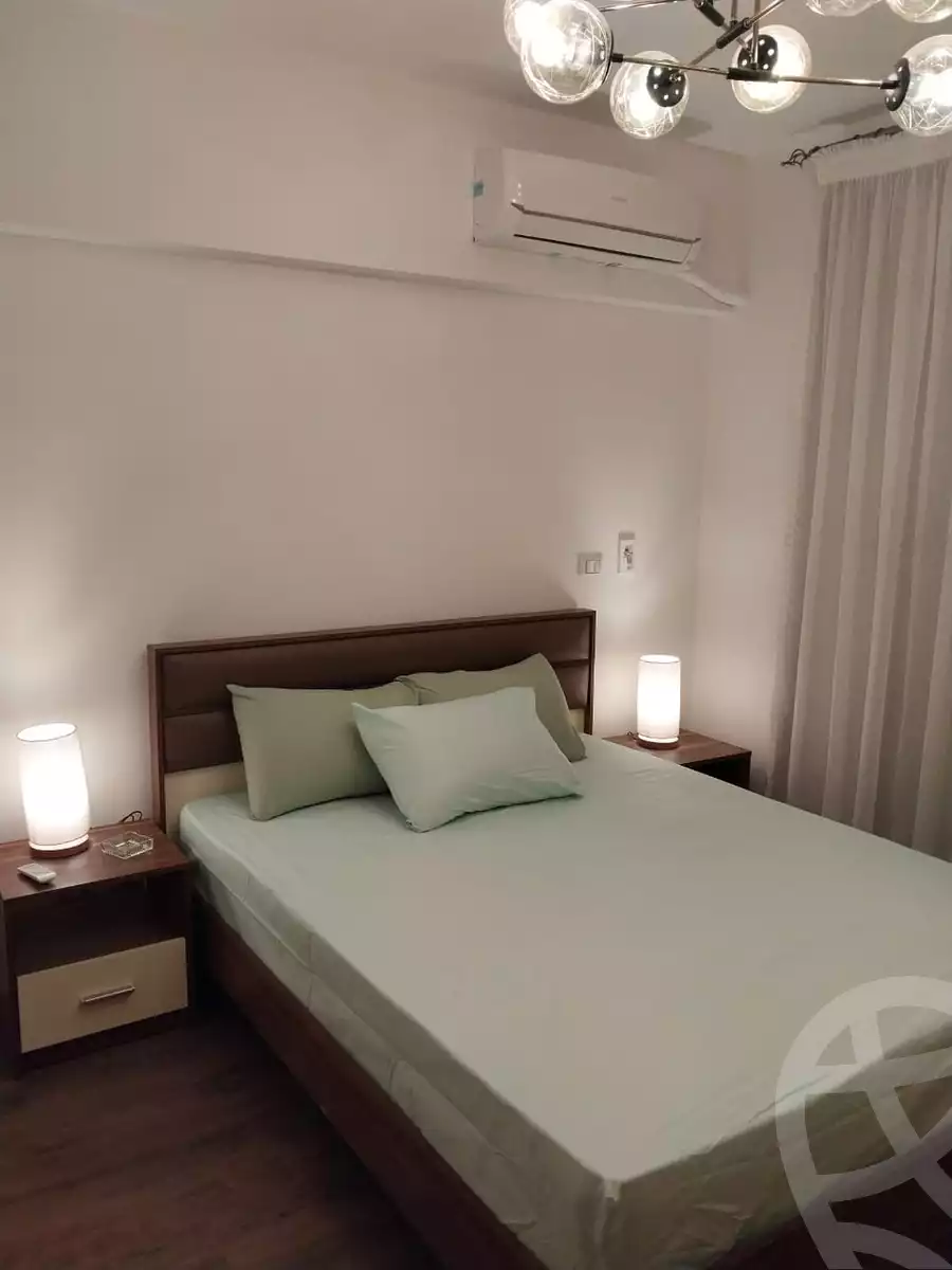 https://aqarmap.com.eg/en/listing/5257124-for-rent-cairo-new-cairo-lrhb-city-phase-8