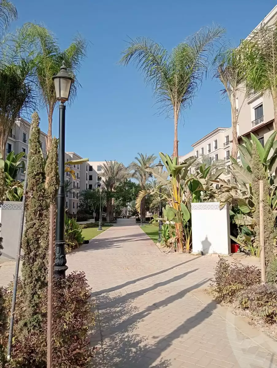 https://aqarmap.com.eg/ar/listing/5259194-for-sale-cairo-el-sheikh-zayed-city-compounds-kmbwnd-fyldj-wyst-dr-llttwyr
