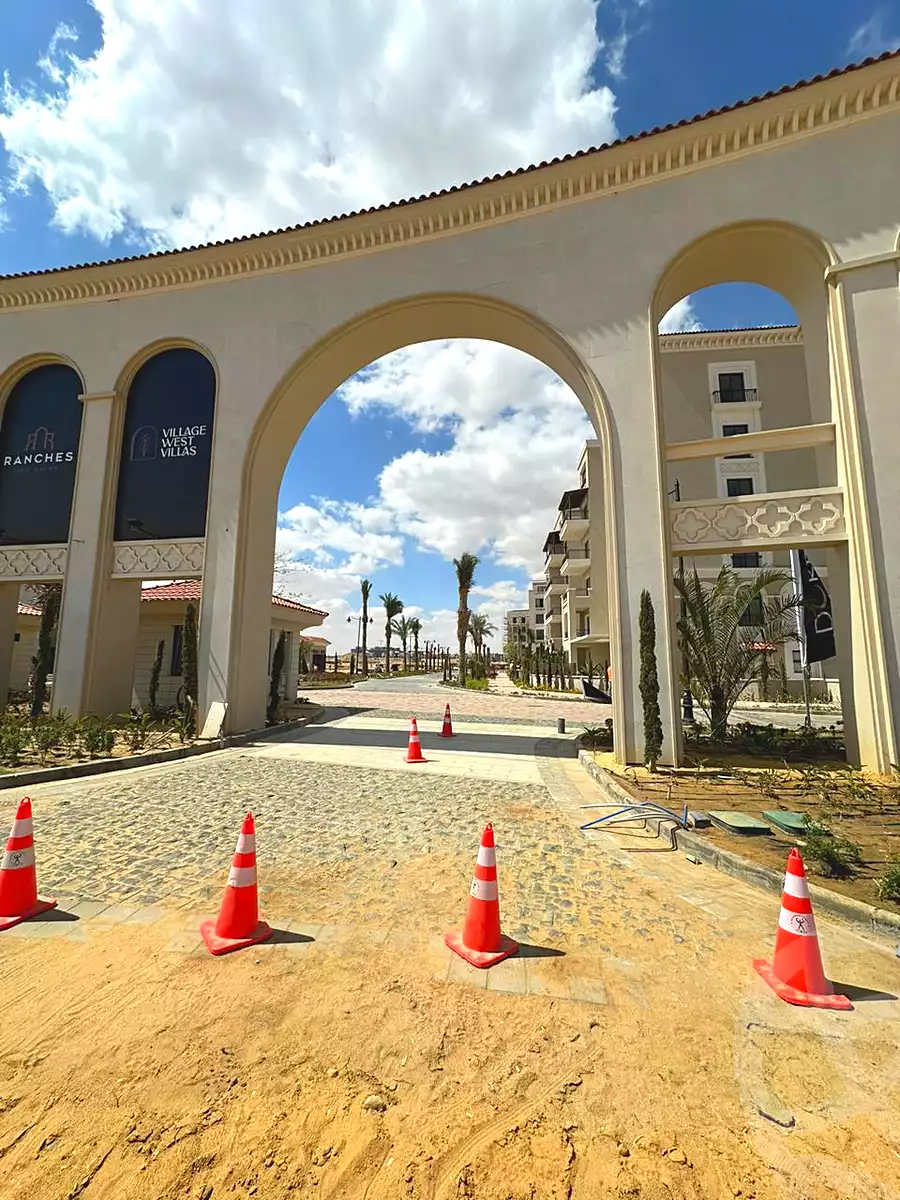 https://aqarmap.com.eg/ar/listing/5277322-for-sale-cairo-el-sheikh-zayed-city-compounds-kmbwnd-fyldj-wyst-dr-llttwyr