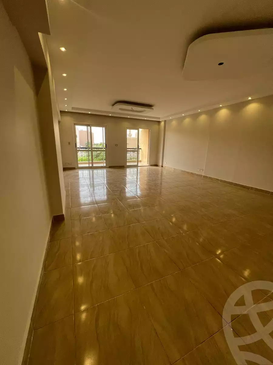 https://aqarmap.com.eg/en/listing/5280639-for-rent-cairo-new-cairo-lrhb-city-phase-8
