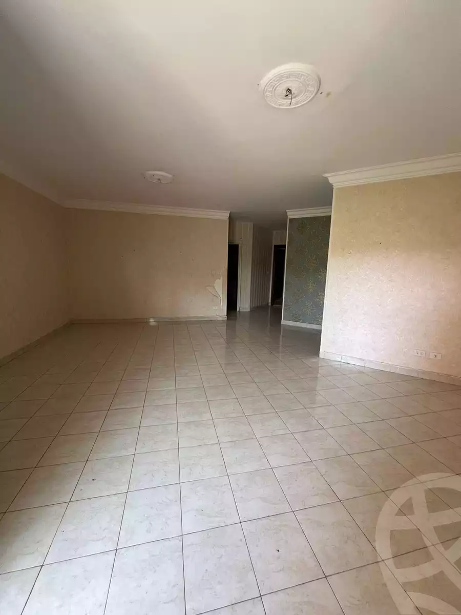 https://aqarmap.com.eg/ar/listing/5287046-for-sale-cairo-new-cairo-lrhb-city-phase-4-mostafa-kamel-st