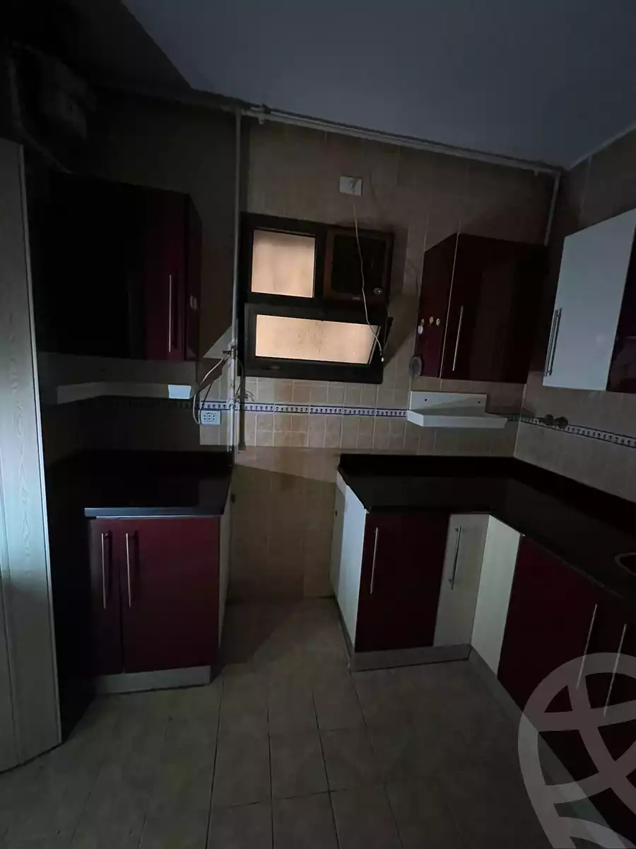 https://aqarmap.com.eg/ar/listing/5287046-for-sale-cairo-new-cairo-lrhb-city-phase-4-mostafa-kamel-st