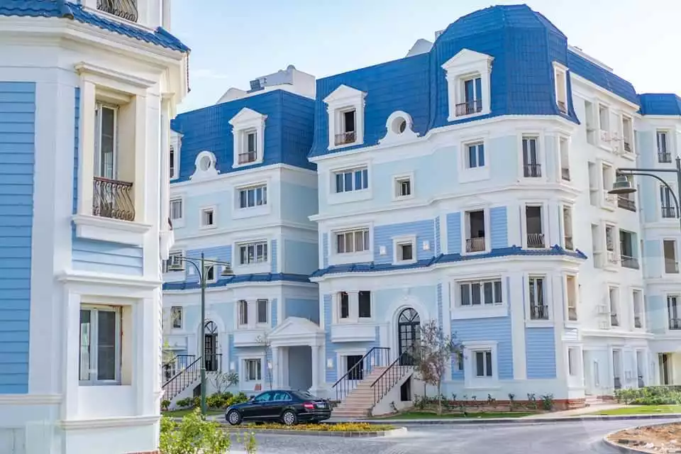 https://aqarmap.com.eg/en/listing/5287358-for-sale-cairo-new-cairo-compounds-mountain-view-hyde-park