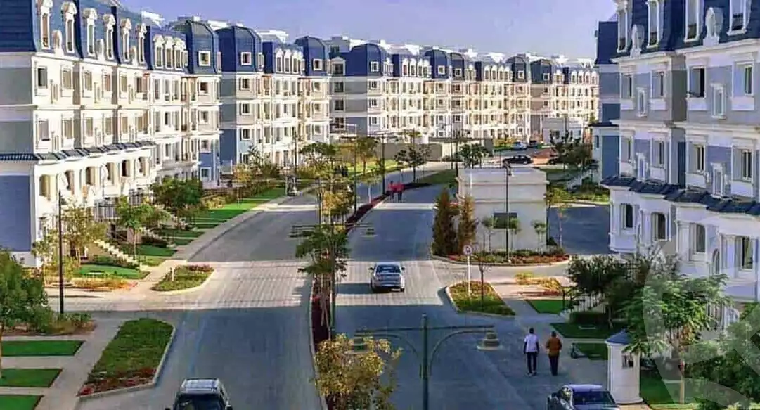 https://aqarmap.com.eg/en/listing/5287358-for-sale-cairo-new-cairo-compounds-mountain-view-hyde-park