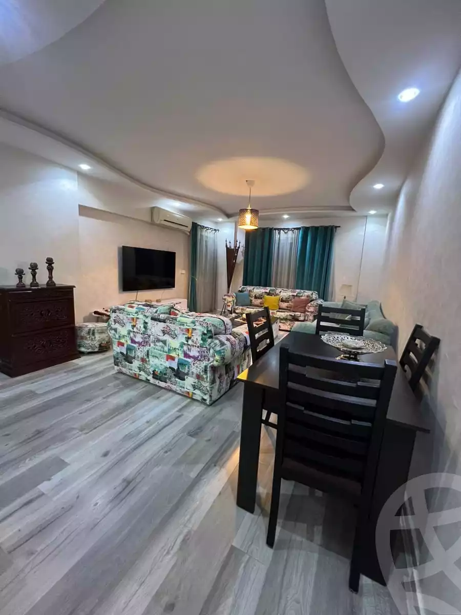 https://aqarmap.com.eg/en/listing/5288746-for-rent-cairo-new-cairo-lrhb-city-phase-8