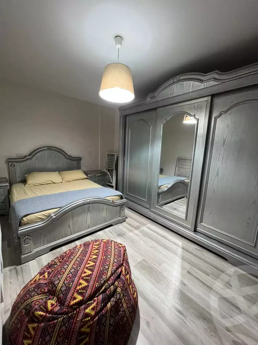 https://aqarmap.com.eg/en/listing/5288746-for-rent-cairo-new-cairo-lrhb-city-phase-8